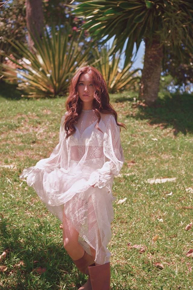 Bích Phương bất ngờ quyến rũ trong tạo hình 'mắt nâu môi trầm' ảnh 10