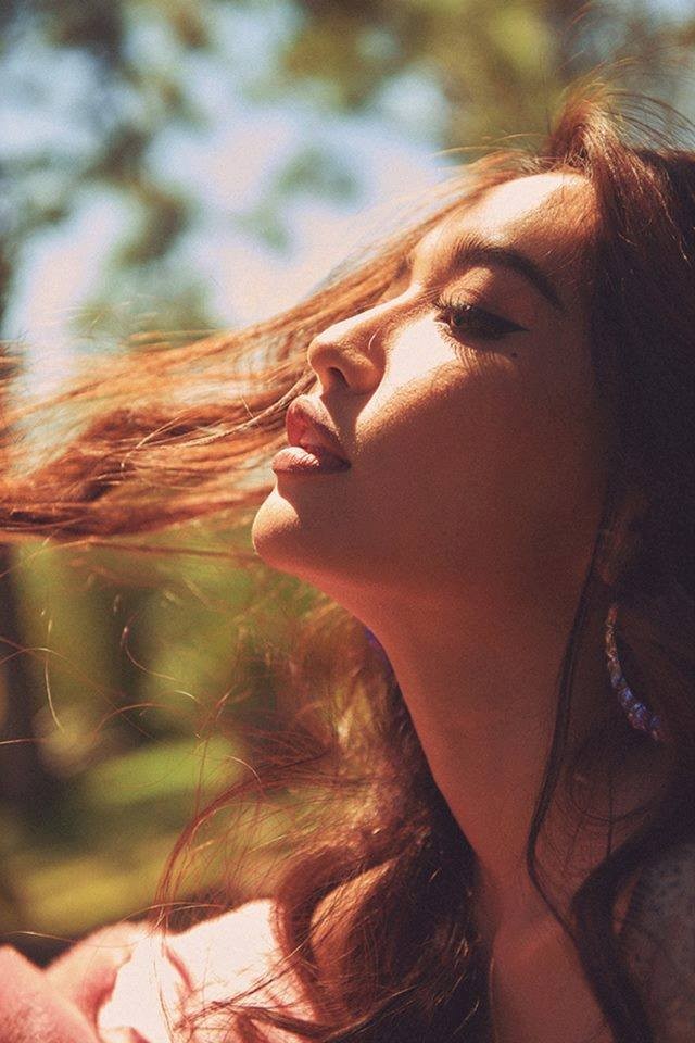 Bích Phương bất ngờ quyến rũ trong tạo hình 'mắt nâu môi trầm' ảnh 14