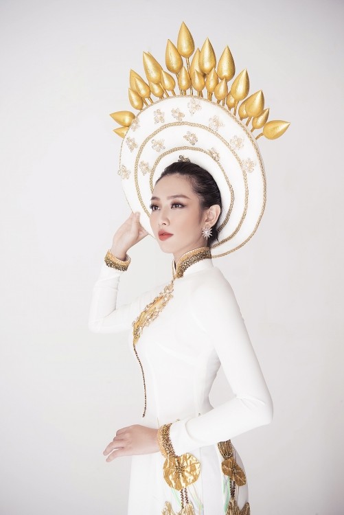 Chiêm ngưỡng quốc phục lộng lẫy của Thủy Tiên tại Miss International 2018 ảnh 3