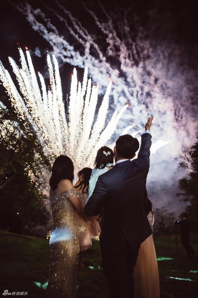 'Triệu Mẫn' Giả Tịnh Văn xinh đẹp, xúng xính váy cưới ở tuổi 44 ảnh 7