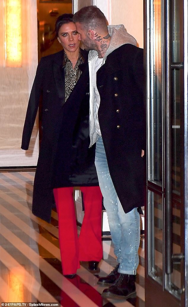 Vợ chồng Beckham tay trong tay tình tứ giữa tin đồn ly hôn ảnh 2