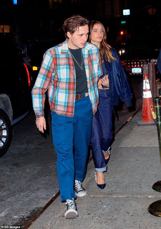 Vợ chồng Beckham tay trong tay tình tứ giữa tin đồn ly hôn ảnh 4