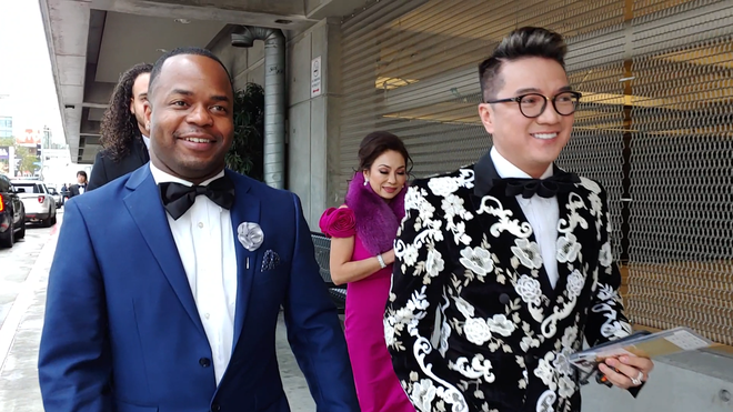 Đàm Vĩnh Hưng bảnh bao xuất hiện trên thảm đỏ Grammy lần thứ 61 ảnh 2