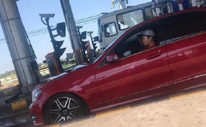 Nhã Phương cúi mặt né tránh, Trường Giang khó chịu ra mặt sau tin đồn sinh con ảnh 2