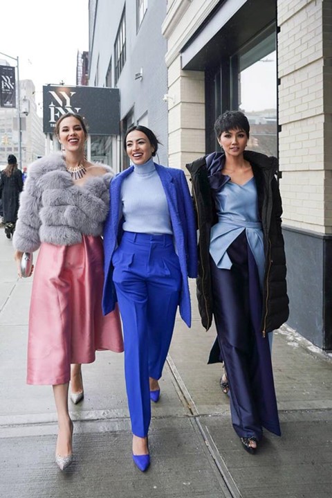 H'Hen Niê có màn đọ sắc bất phân với Hoa hậu Hoàn vũ Catriona Gray tại New York ảnh 4