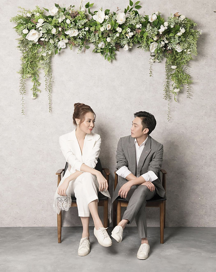 Cường Đô La và Đàm Thu Trang công khai ảnh cưới ảnh 1