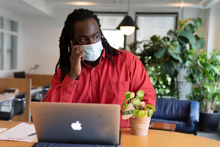 Tại sao chỉ có 28% thanh niên da đen ở New York tham gia tiêm chủng vaccine COVID-19 ảnh 2