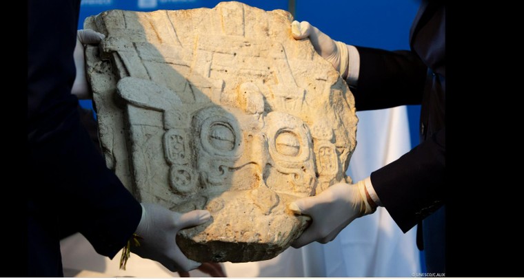 Tấm bia biểu tượng của người Maya được trao trả về với Guatemala ảnh 2