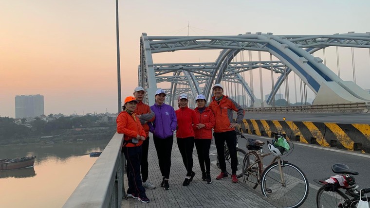 Thời kỳ phục hưng của xe đạp, phong cách sống mới của người Thủ đô ảnh 1