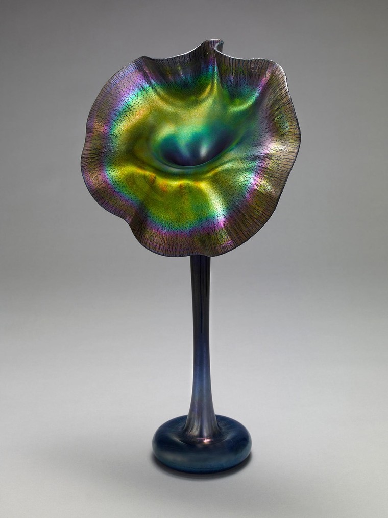 Hơn 60 tác phẩm của Louis Comfort Tiffany được trưng bày tại Bảo tàng Nghệ thuật và Văn hóa Tây Bắc ảnh 1