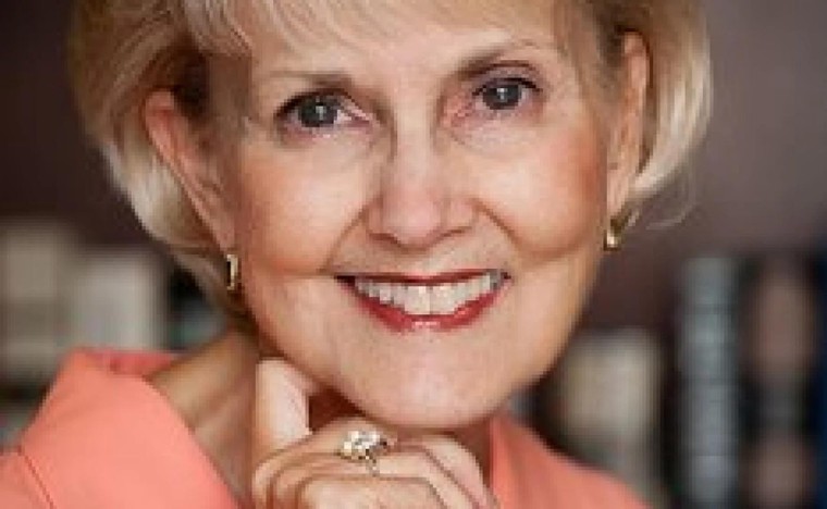 Những chia sẻ của nữ tác giả Susan Vreeland về cuốn tiểu thuyết 'Clara và Quý ngài Tiffany' ảnh 2