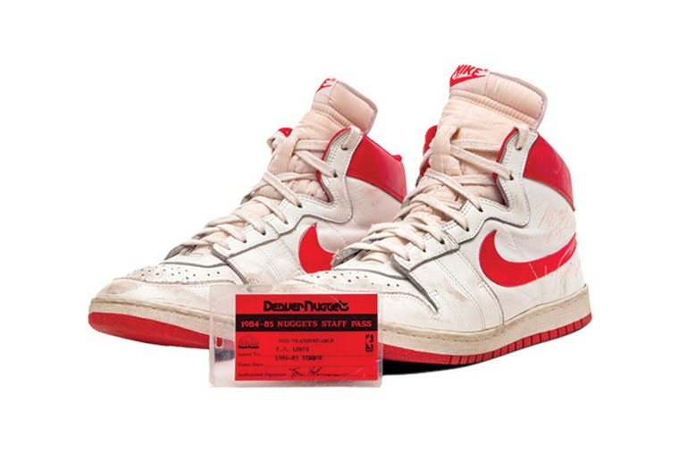 Cách các nhà đấu giá trở thành 'người chiến thắng' trong đại dịch ảnh 2