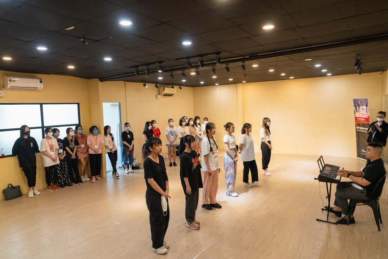 Trở thành nghệ sĩ thần tượng tại Việt Nam, khó nhưng nhiều tiềm năng ảnh 4