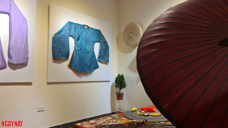 Thủy Trung Nguyệt: Khai mạc triển lãm 'Trang phục Việt thời Nguyễn' ảnh 5