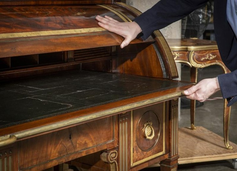 Khám phá đồ nội thất thế kỷ 18 của 'thiên tài sáng tạo' David Roentgen ảnh 2