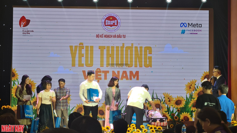 Trở về với Yêu thương ảnh 5