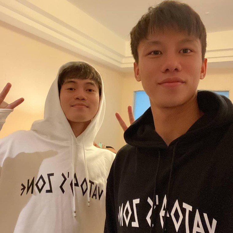 Khi thời trang được tạo nên bởi những 'nghệ sĩ' trên sân cỏ ảnh 18