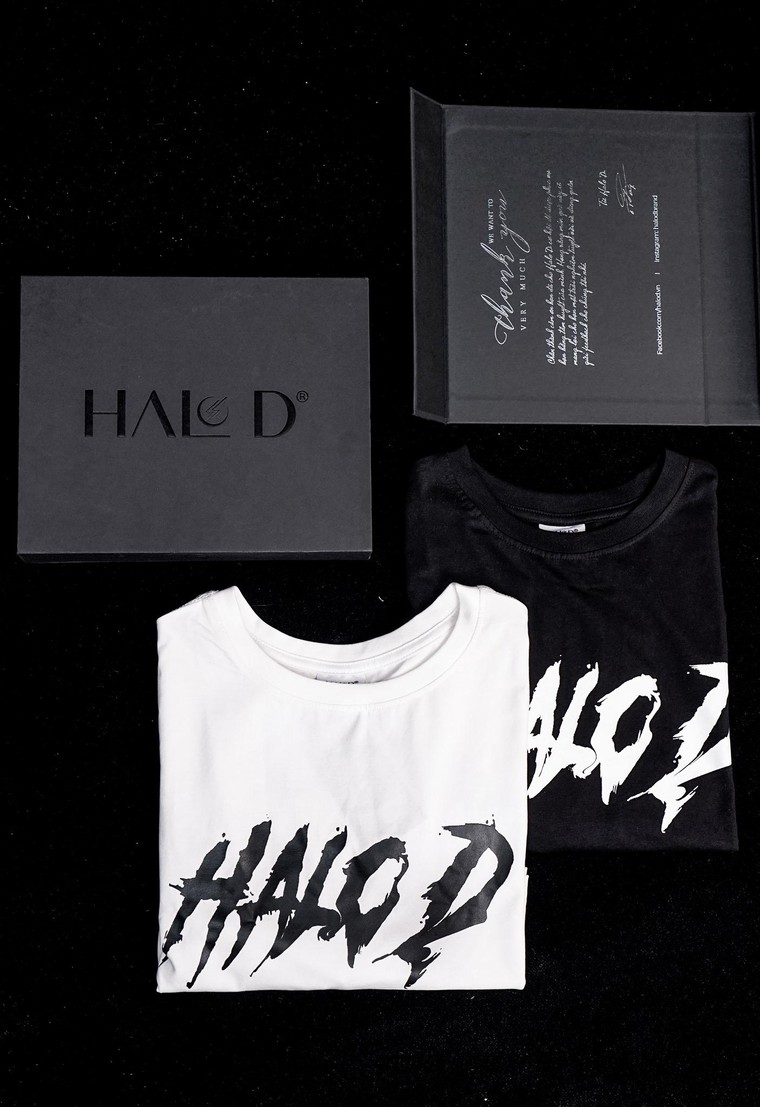 Khi thời trang được tạo nên bởi những 'nghệ sĩ' trên sân cỏ ảnh 22