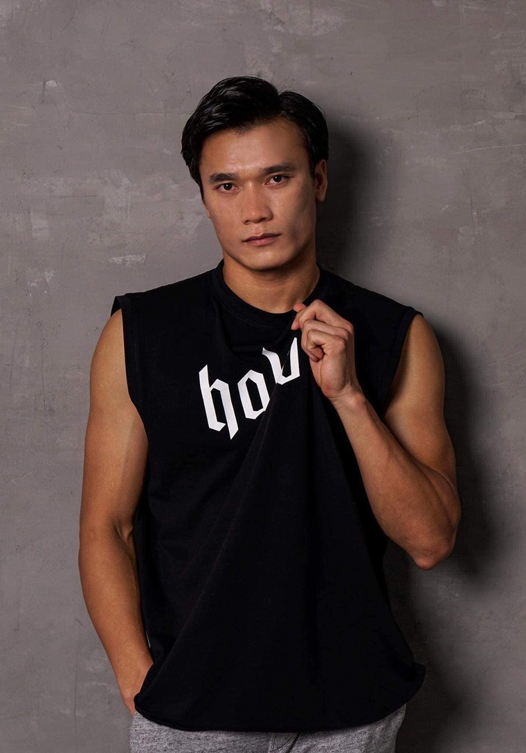 Khi thời trang được tạo nên bởi những 'nghệ sĩ' trên sân cỏ ảnh 24