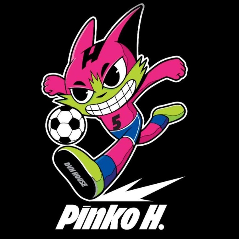 Khi thời trang được tạo nên bởi những 'nghệ sĩ' trên sân cỏ ảnh 28