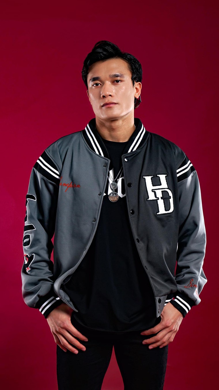 Khi thời trang được tạo nên bởi những 'nghệ sĩ' trên sân cỏ ảnh 23