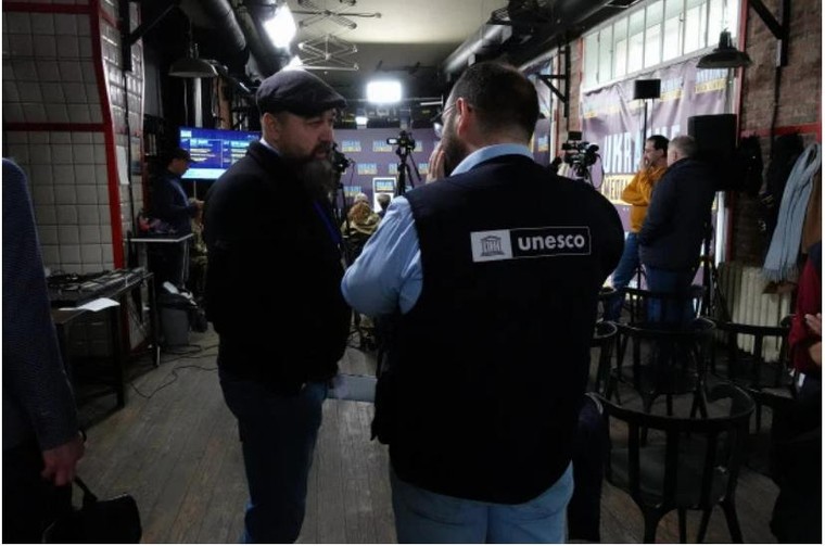 UNESCO hỗ trợ các nhà báo tác nghiệp ở Ukraine ảnh 1