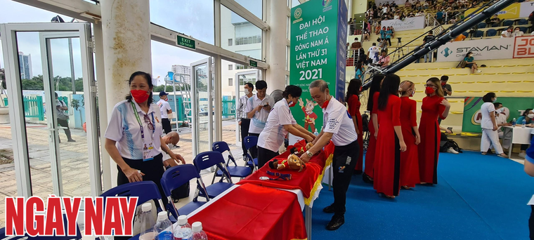 Những tấm huy chương vàng đầu tiên tại SEA Games 31 gọi tên Malaysia ảnh 2