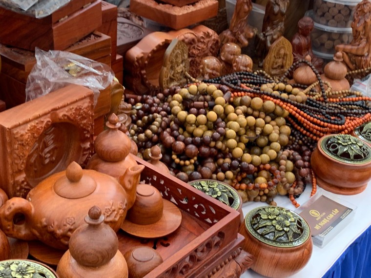 SEA Games 31: Dạo quanh Hội chợ triển lãm hàng lưu niệm Thủ đô năm 2022 ảnh 8