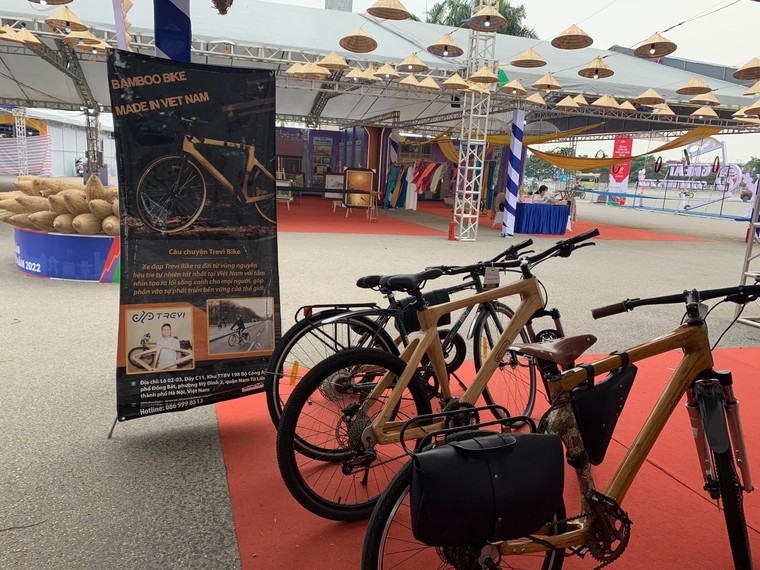 SEA Games 31: Dạo quanh Hội chợ triển lãm hàng lưu niệm Thủ đô năm 2022 ảnh 5