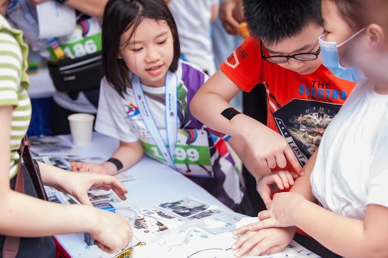 Hơn 1500 vận động viên tại Thủ đô tham gia giải chạy Pháp ngữ 2022 ảnh 23