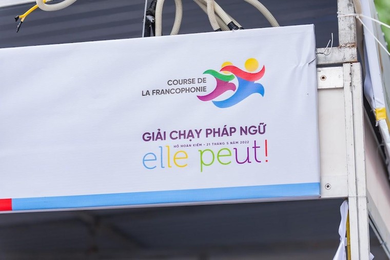 Hơn 1500 vận động viên tại Thủ đô tham gia giải chạy Pháp ngữ 2022 ảnh 19