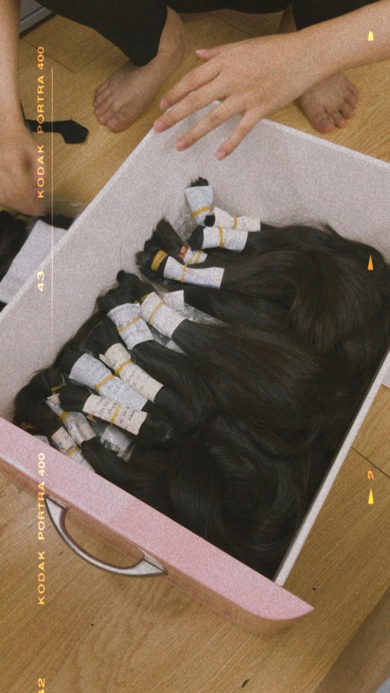 Gần 500 người hâm mộ BTS tại Việt Nam tham gia hiến tóc cho bệnh nhân ung thư ảnh 8