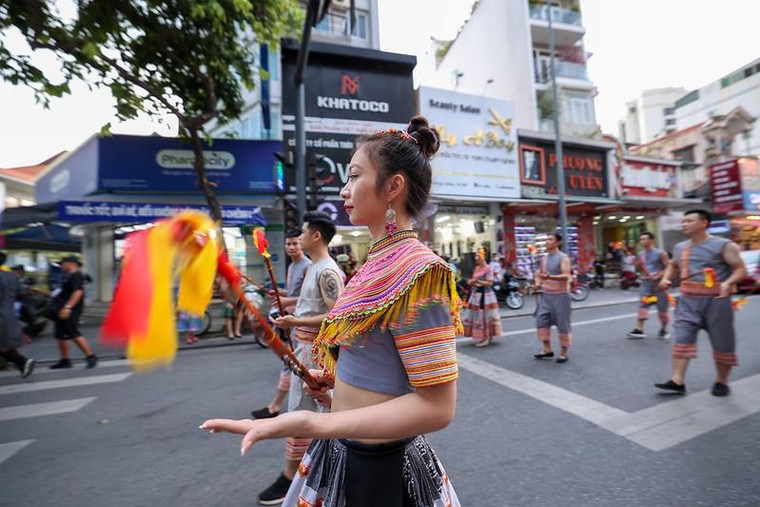 Festival Huế: Rực rỡ lễ hội đường phố "Sắc màu Văn hóa" ảnh 3