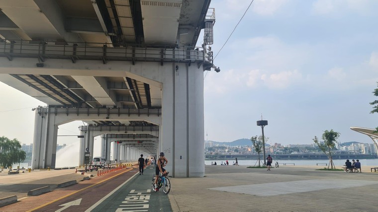 Văn hóa ăn mì sông Hàn của người Seoul ảnh 1