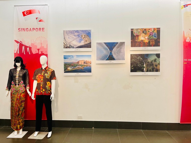 Khai mạc triển lãm 'Sắc màu Văn hóa ASEAN' ảnh 12