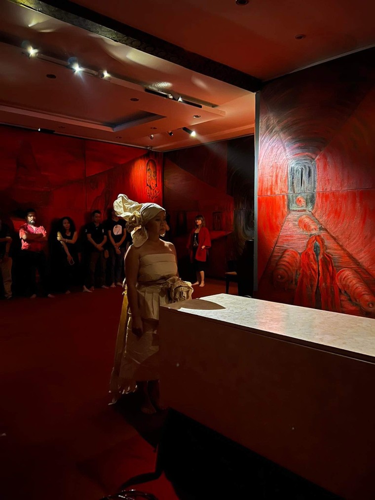 Họa sĩ Trương Thúy Anh và 'CƯỚI' ảnh 15