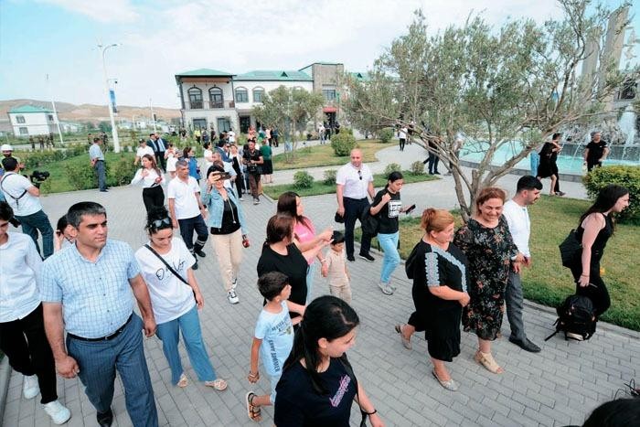 Đại sứ Azerbaijan tại Việt Nam trả lời phỏng vấn về sự leo thang mới ở biên giới Azerbaijan-Armenia ảnh 1