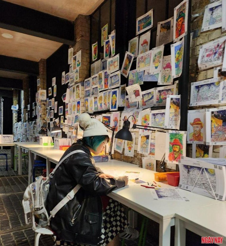 Trải nghiệm nhập vai thực tế ảo London: Bước vào tranh của Van Gogh ảnh 11