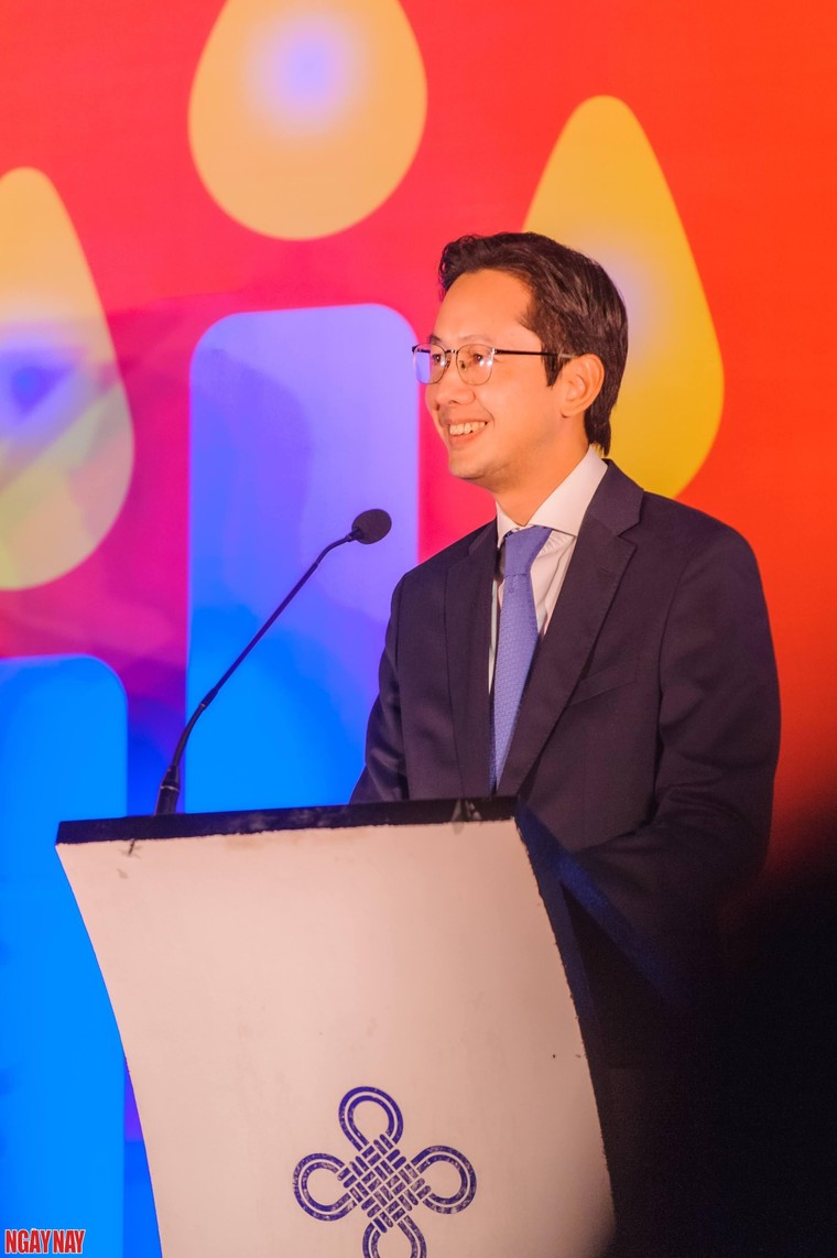 Những ngọn nến lung linh trong Lễ kính Thánh Lucia ảnh 3