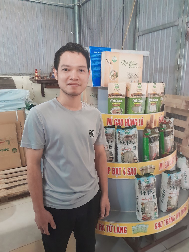 Chuyến đi thực tế chính trị - xã hội của sinh viên báo chí tại Phú Thọ ảnh 2