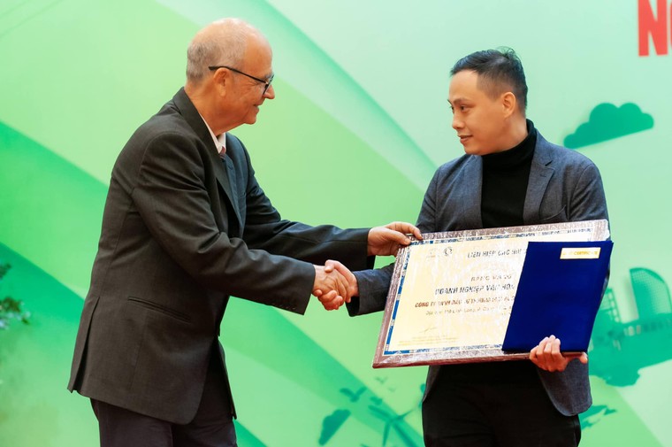 Nguyên tắc phát triển bền vững từ nhà máy rượu truyền thống Takamasamune, Nhật Bản ảnh 4