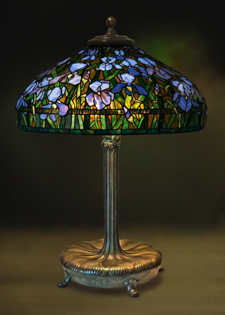 Đèn kính màu - đâu là vẻ đẹp nguyên bản? ảnh 6