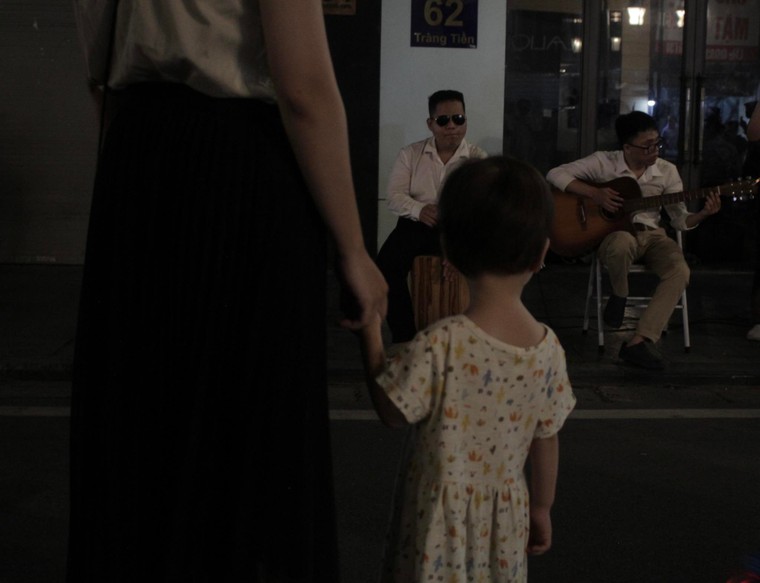 'Hanoi Tours' của Hoàng Thu Trang chính thức đạt giải 'Câu chuyện hay nhất' của UNESCO Việt Nam ảnh 1