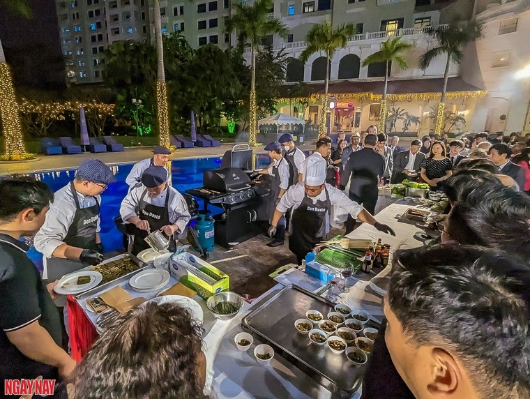 Rực rỡ Lễ hội mùa xuân Norvuz tại Hà Nội ảnh 5