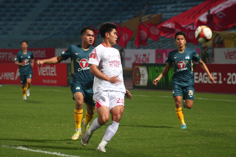 Cơn mưa bàn thắng tại sân vận động Hàng Đẫy ảnh 4