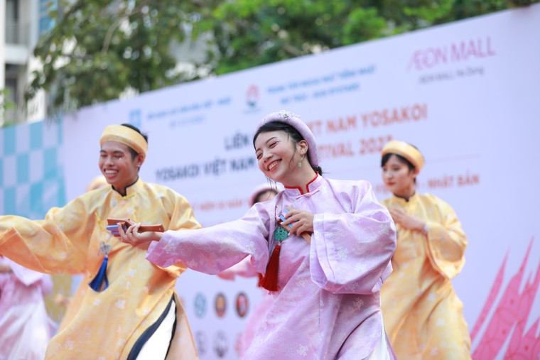 Hồn Việt thể hiện qua điệu múa Yosakoi của xứ sở Phù Tang ảnh 5