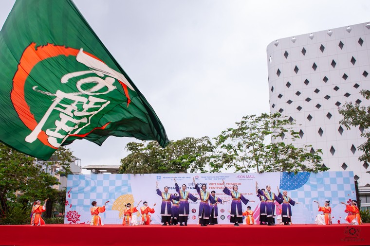 Hồn Việt thể hiện qua điệu múa Yosakoi của xứ sở Phù Tang ảnh 10