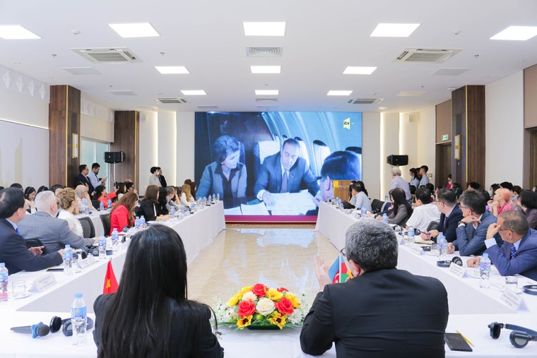 Di sản của cố Tổng thống Azerbaijan Heydar Aliyev đối với quan hệ hữu nghị Việt Nam - Azerbaijan ảnh 4