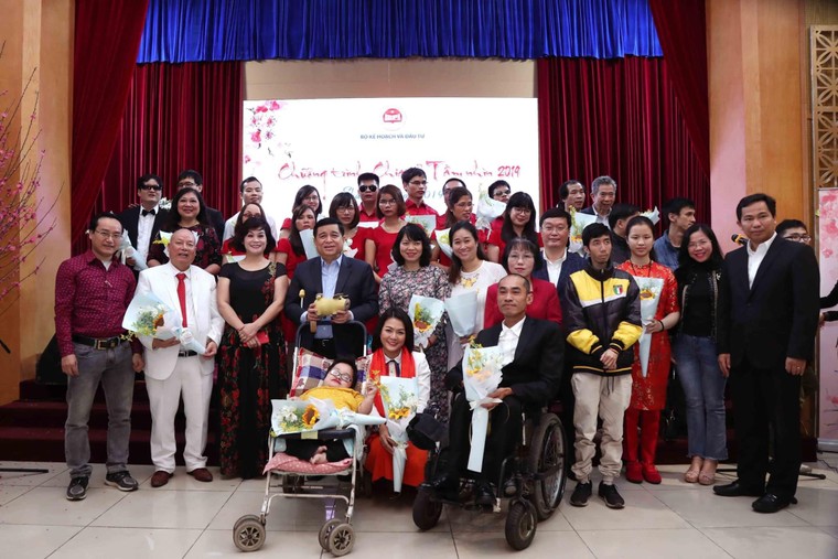 Bộ trưởng Bộ Kế hoạch và Đầu tư Nguyễn Chí Dũng được vinh danh Giải thưởng Cống hiến ảnh 4