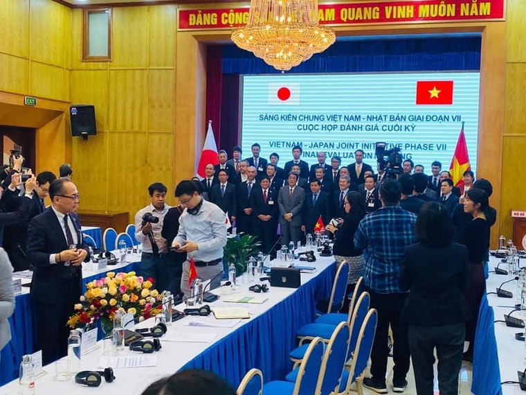 Bộ trưởng Bộ Kế hoạch và Đầu tư Nguyễn Chí Dũng được vinh danh Giải thưởng Cống hiến ảnh 9